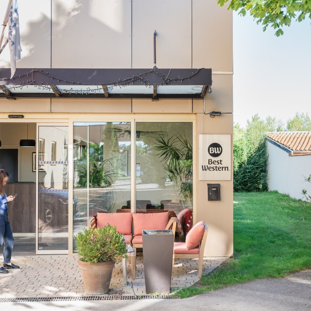 BEST WESTERN HOTEL DES BAROLLES - LYON SUD